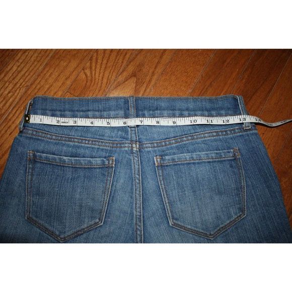 Old Navy The‎ Boyfriend Distressed Blue Denim Shorts - Size 0 Regular - Picture 6 of 8